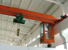 為什么精密機械加工廠要用雙速鋼絲繩電動葫蘆